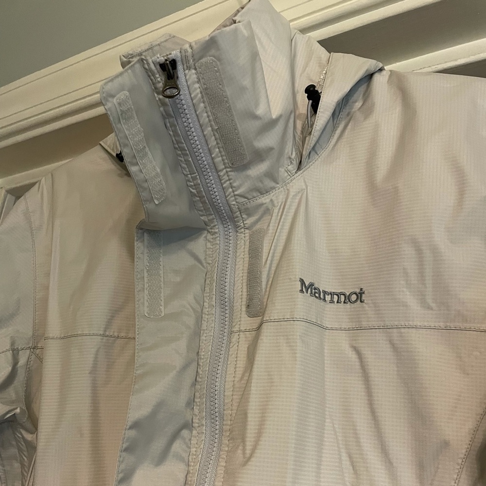 Lightweight Women’s Marmot Rain Jacket